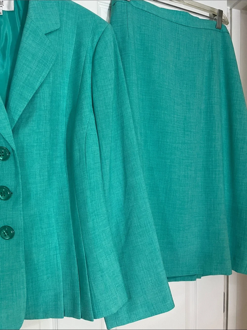 Le Suit Vibrant Teal Womens Two-Piece Skirt Suit - Picture 3 of 4